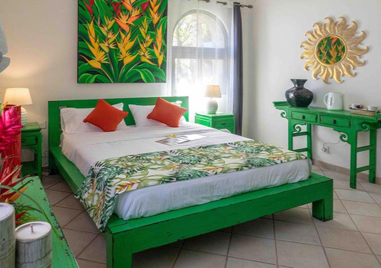 Hacienda Plaza Hotel Pereybere Beach Eksteriør billede