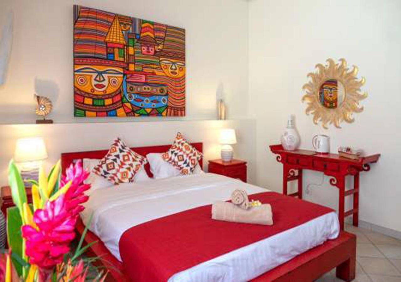 Hacienda Plaza Hotel Pereybere Beach Eksteriør billede