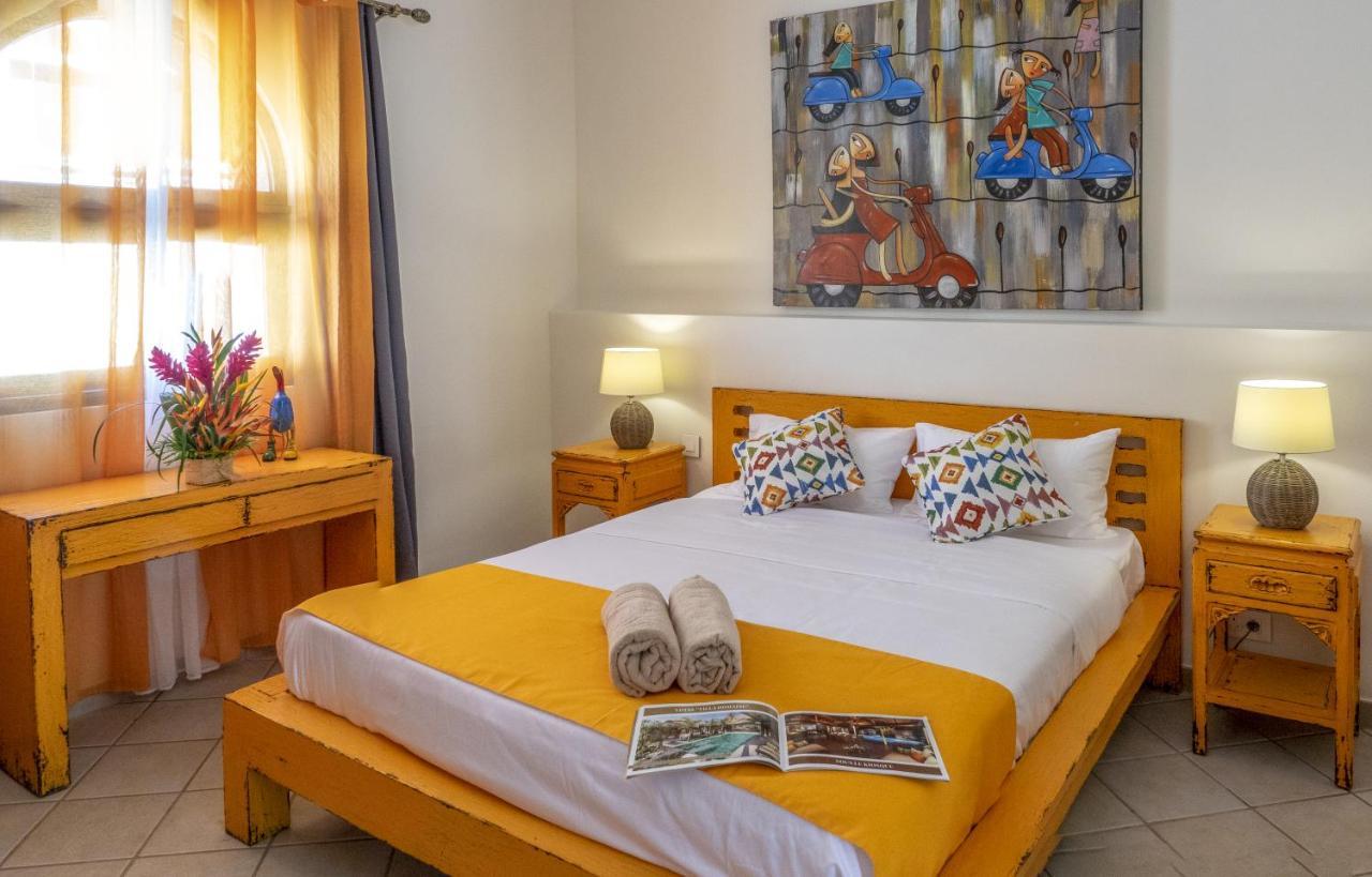 Hacienda Plaza Hotel Pereybere Beach Eksteriør billede