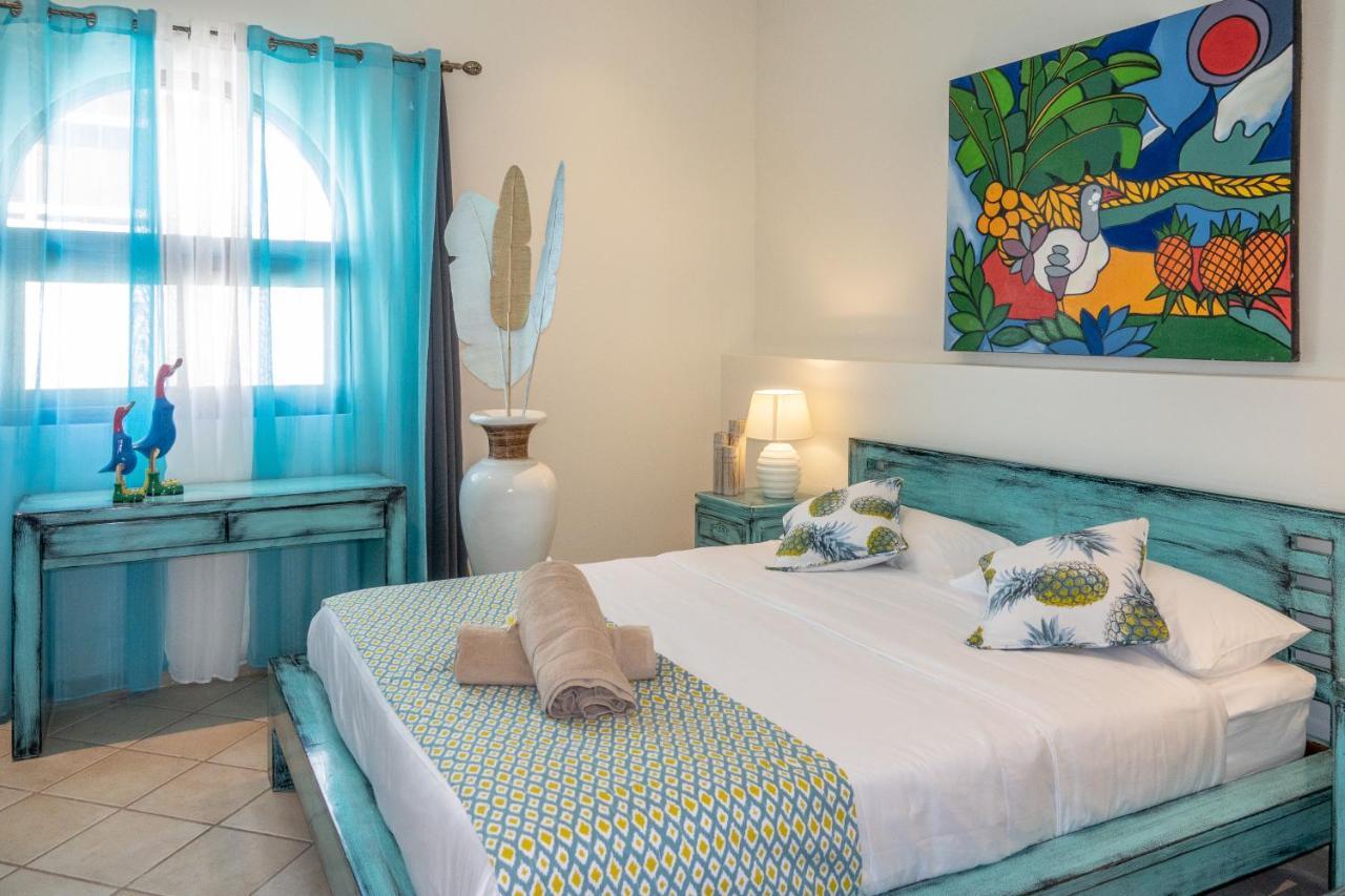 Hacienda Plaza Hotel Pereybere Beach Eksteriør billede