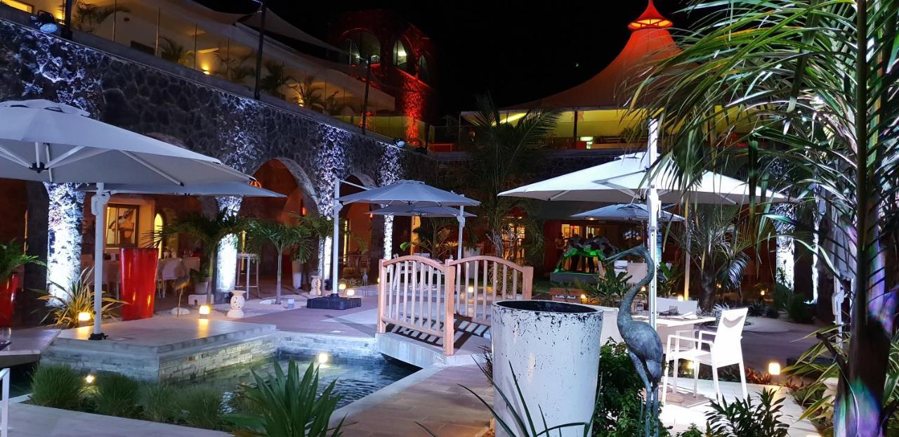 Hacienda Plaza Hotel Pereybere Beach Eksteriør billede