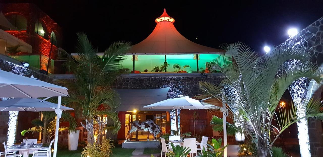 Hacienda Plaza Hotel Pereybere Beach Eksteriør billede
